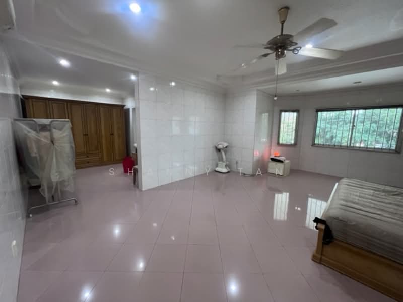 Rumah Berkembar untuk Dijual di Bandar Sungai Long (Selangor) - Shanny Tan - Bedroom - PropertyGuru.com.my