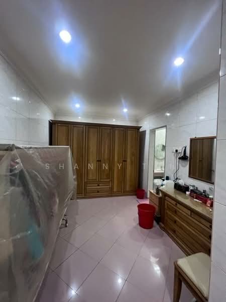 Rumah Berkembar untuk Dijual di Bandar Sungai Long (Selangor) - Shanny Tan - Bedroom - PropertyGuru.com.my