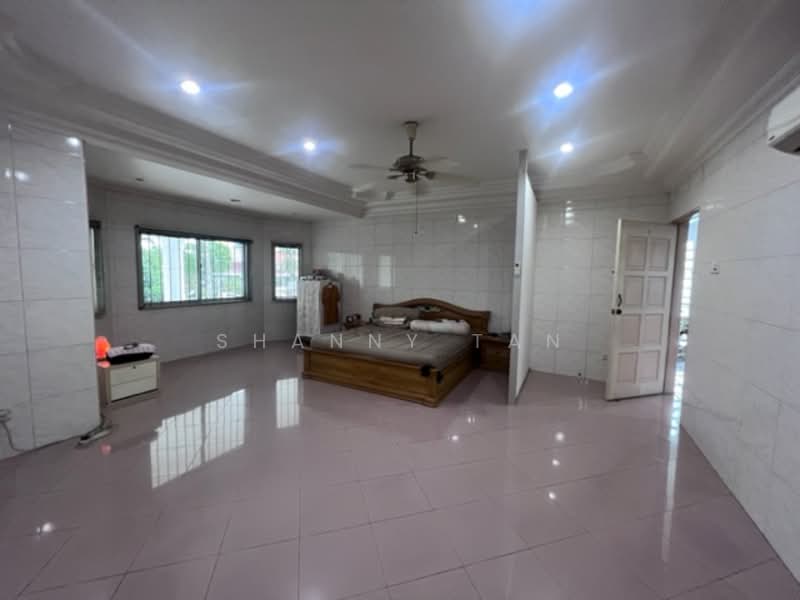 Rumah Berkembar untuk Dijual di Bandar Sungai Long (Selangor) - Shanny Tan - Bedroom - PropertyGuru.com.my