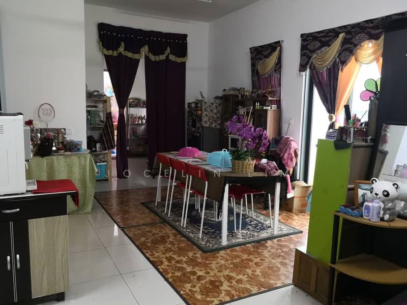 Semi-Detached House for Sale in Telok Panglima Garang (Selangor) - Jocelin Lim - Dining Room - PropertyGuru.com.my