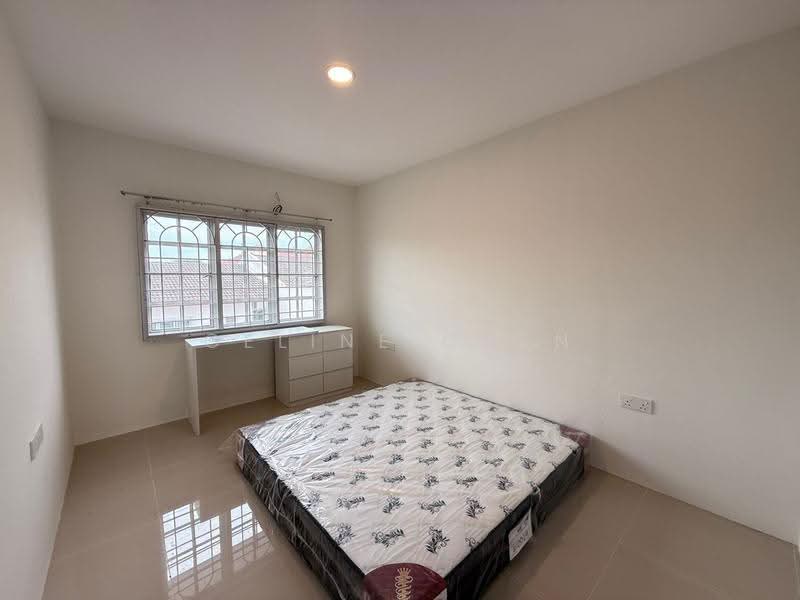 2.5-storey Terraced House for Sale in Kampung Lapan (Melaka City) - Celine Chen - Bedroom - PropertyGuru.com.my
