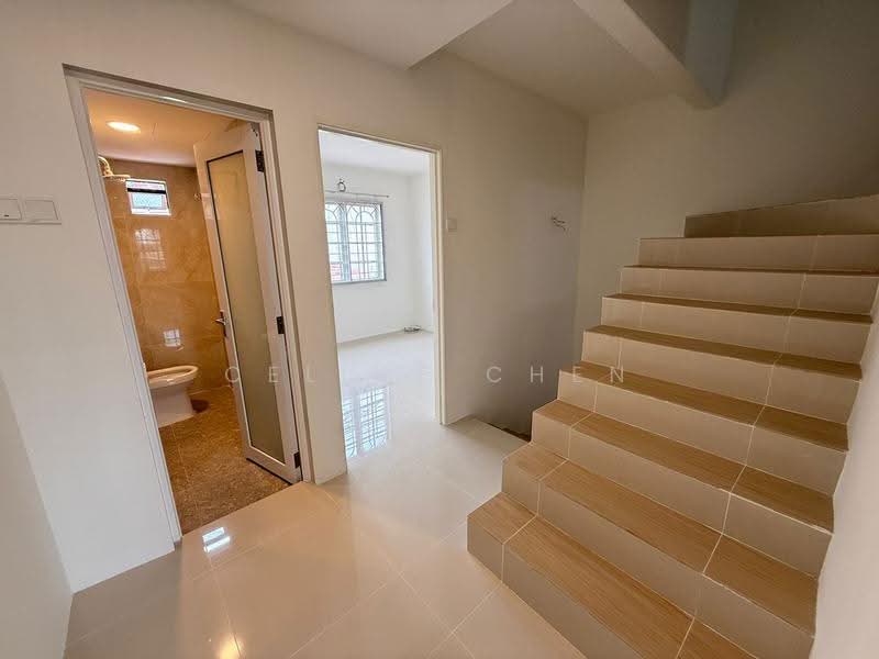 2.5-storey Terraced House for Sale in Kampung Lapan (Melaka City) - Celine Chen - Bathroom - PropertyGuru.com.my