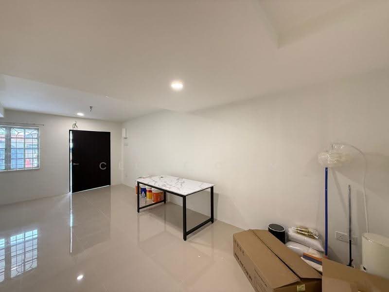 2.5-storey Terraced House for Sale in Kampung Lapan (Melaka City) - Celine Chen - Living Room - PropertyGuru.com.my