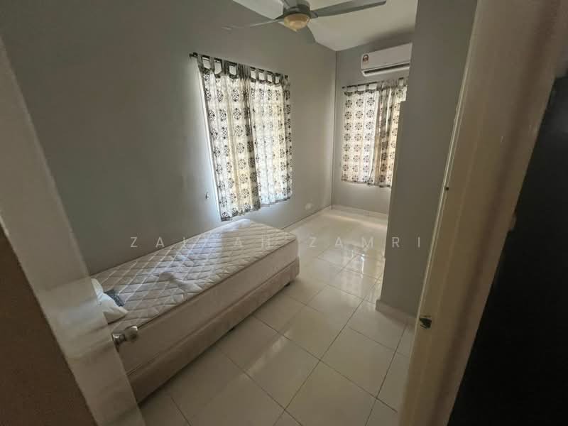 Rumah Teres 2 Tingkat untuk Disewa di Setia Alam (Selangor) - Zaimah Zamri - Bedroom - PropertyGuru.com.my