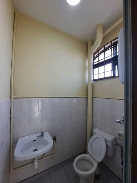 Apartment for Sale at Taman Kesidang Seksyen 2 - Woon . - Bathroom - PropertyGuru.com.my