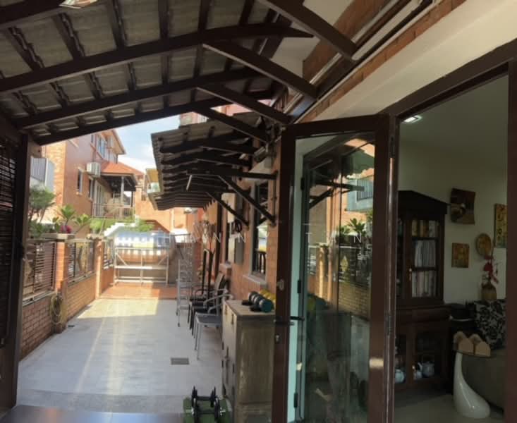 Rumah Berkembar untuk Dijual di Taman Vista Mutiara (Bandar Sungai Long) - Shanny Tan - Exterior - PropertyGuru.com.my