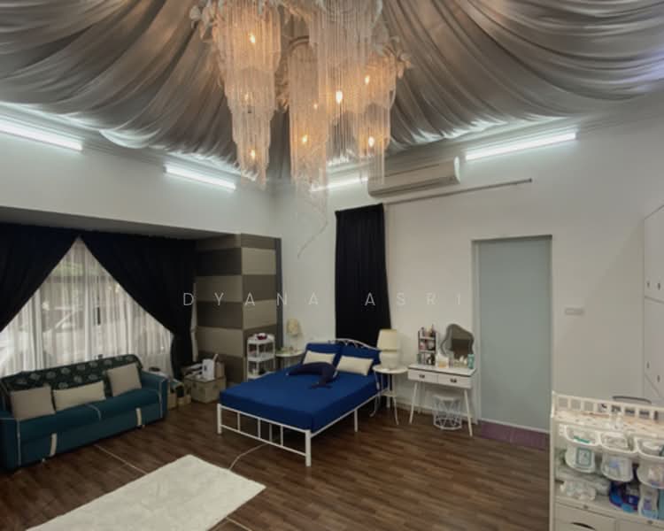 Bungalow for Sale in Seksyen 13 (Shah Alam) - Dyana Asri - Bedroom - PropertyGuru.com.my