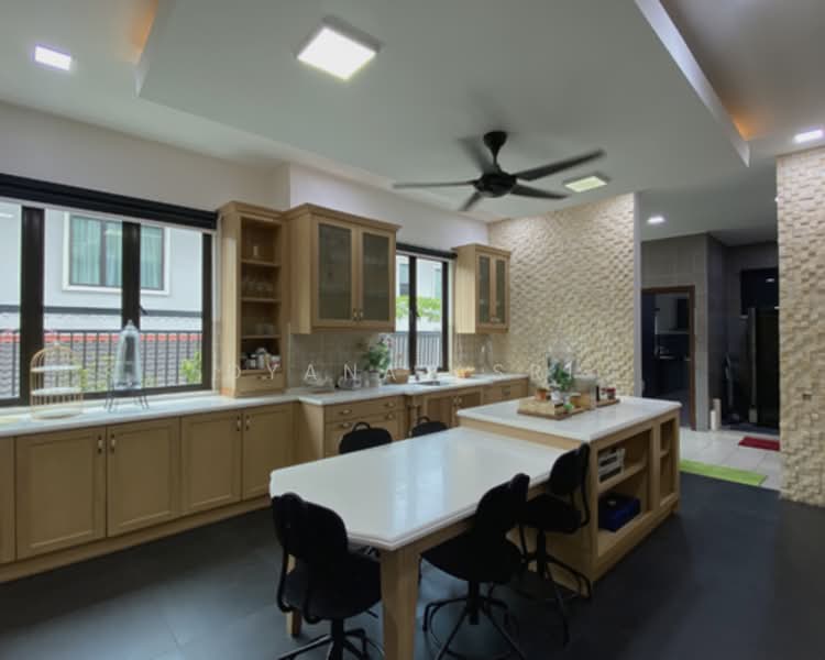 Bungalow for Sale in Seksyen 13 (Shah Alam) - Dyana Asri - Kitchen - PropertyGuru.com.my