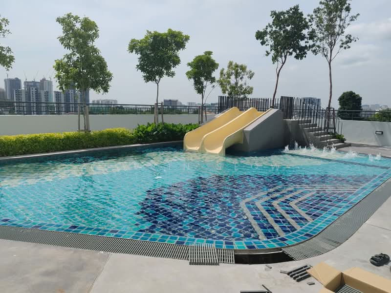 Kondominium untuk Dijual di The Terraces Condominium - Kelvin Seow - Pool - PropertyGuru.com.my