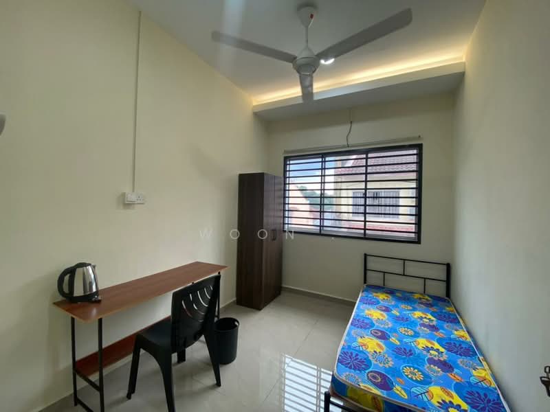 Townhouse for Sale in Taman Bukit Cheng (Cheng) - Woon . - Bedroom - PropertyGuru.com.my