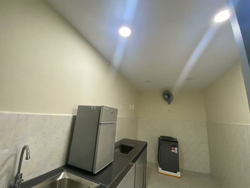 Townhouse for Sale in Taman Bukit Cheng (Cheng) - Woon . - Kitchen - PropertyGuru.com.my