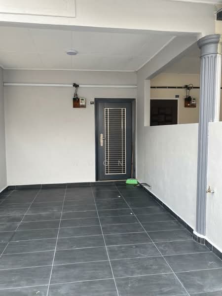 Townhouse for Sale in Taman Bukit Cheng (Cheng) - Woon . - Entrance - PropertyGuru.com.my