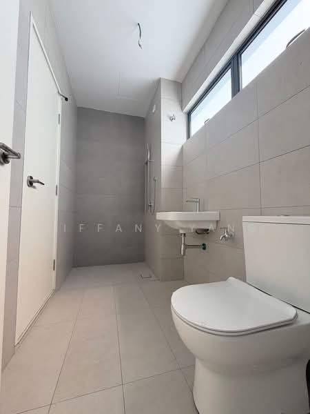Rumah Teres 2 Tingkat untuk Dijual di Kota Emerald (Rawang) - Tiffany Yang - Bathroom - PropertyGuru.com.my