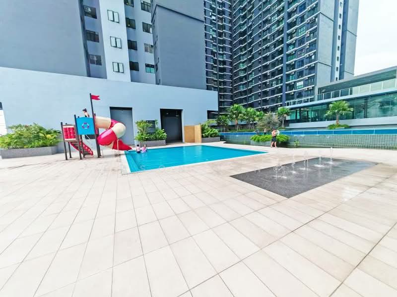 Servis Apartment untuk Disewa di Majestic Maxim - Eason Wong - Pool - PropertyGuru.com.my