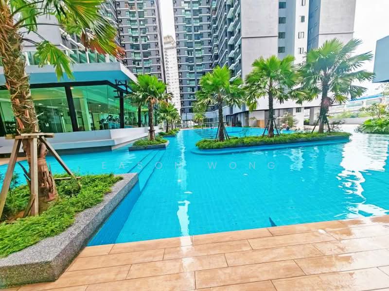 Servis Apartment untuk Disewa di Majestic Maxim - Eason Wong - Pool - PropertyGuru.com.my