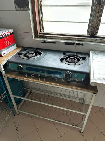 Flat for Rent at Flat PKNS Section 7 - Norazrein Abdul Raman - Kitchen - PropertyGuru.com.my