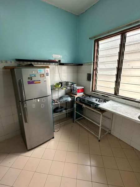 Flat for Rent at Flat PKNS Section 7 - Norazrein Abdul Raman - Kitchen - PropertyGuru.com.my