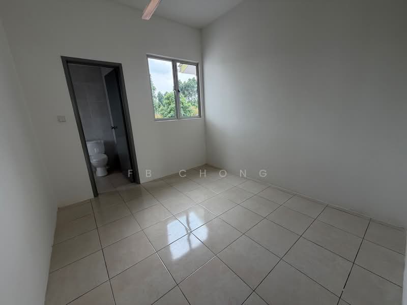 2-storey Terraced House for Sale in Desa Pinggiran Bayu (Mantin) - FB Chong - Bathroom - PropertyGuru.com.my