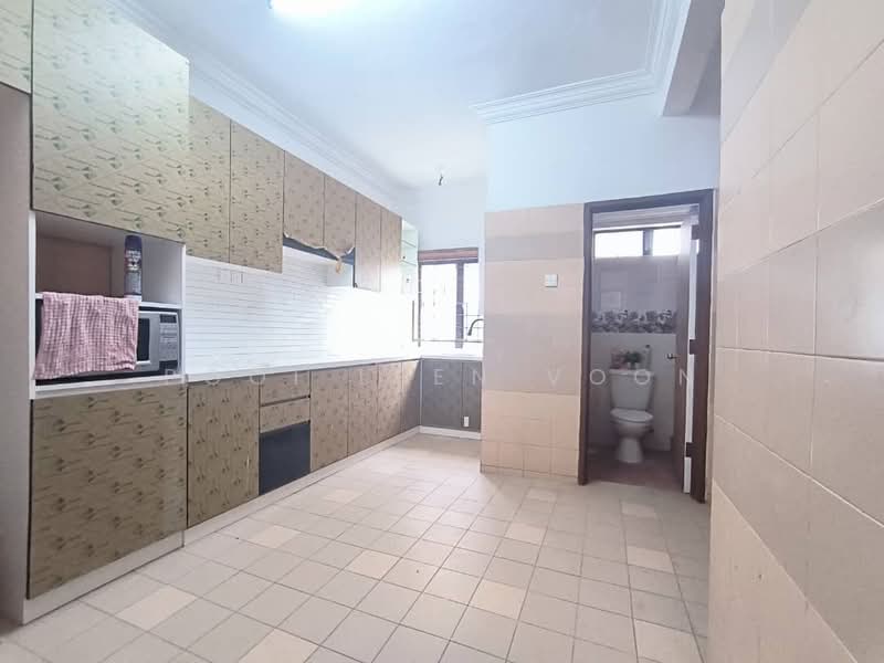 2-storey Terraced House for Sale in Taman Mount Austin (Tebrau) - Pooi Leen Voon - Kitchen - PropertyGuru.com.my