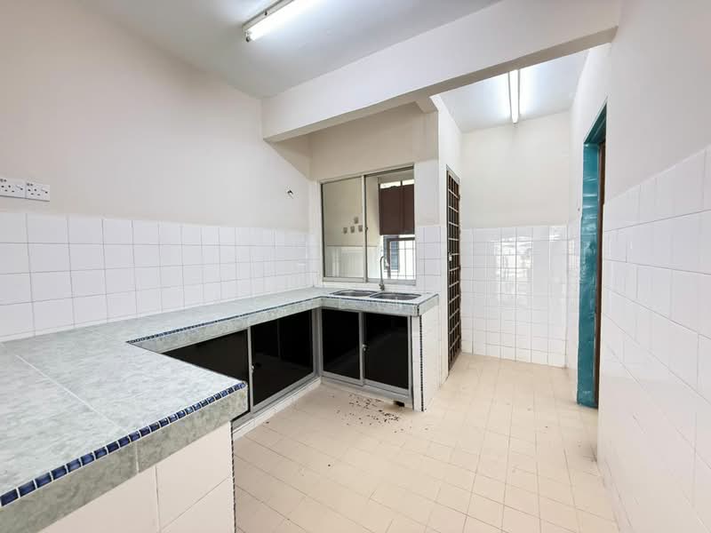 Rumah Teres 2 Tingkat untuk Dijual di Rawang (Selangor) - Alice Low - Kitchen - PropertyGuru.com.my