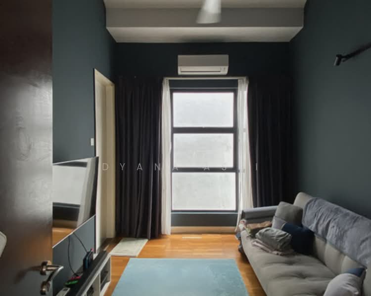 Rumah Berkembar untuk Dijual di Bukit Jelutong (Shah Alam) - Dyana Asri - Living Room - PropertyGuru.com.my