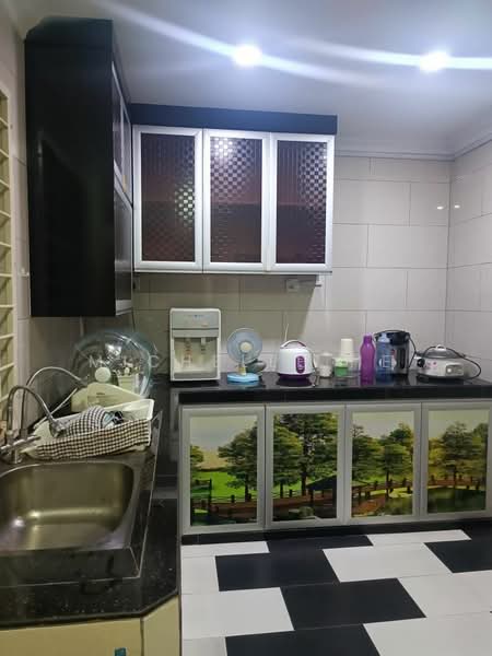 Semi-Detached House for Sale in Taman Perling (Perling) - Michelle He - Kitchen - PropertyGuru.com.my