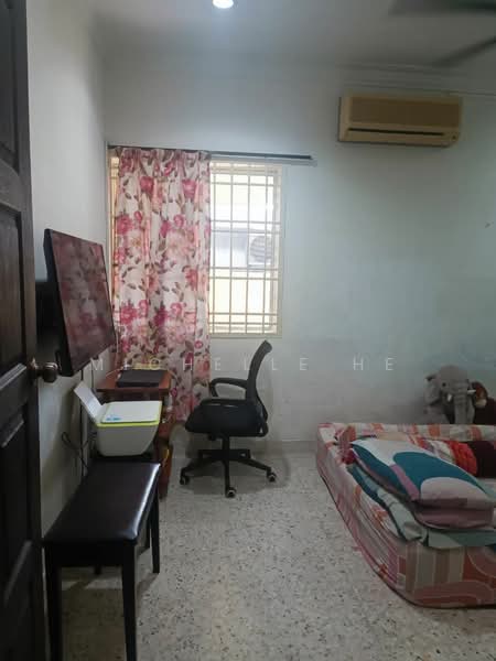 Semi-Detached House for Sale in Taman Perling (Perling) - Michelle He - Bedroom - PropertyGuru.com.my