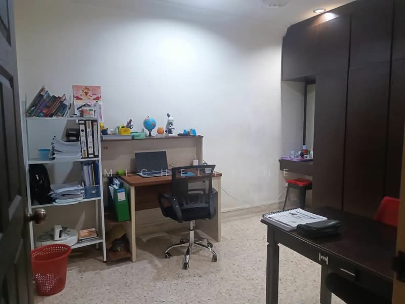 Semi-Detached House for Sale in Taman Perling (Perling) - Michelle He - Study - PropertyGuru.com.my