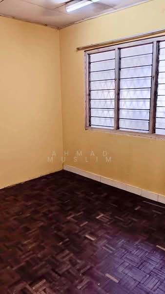 Flat for Sale at Seksyen 2 Wangsa Maju Flat - Ahmad Muslim - PropertyGuru.com.my