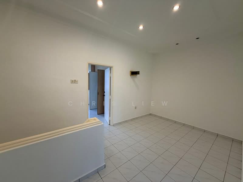 Rumah Teres 2 Tingkat untuk Dijual di Taman Desa Cemerlang (Ulu Tiram) - Chris Liew - Interior - PropertyGuru.com.my