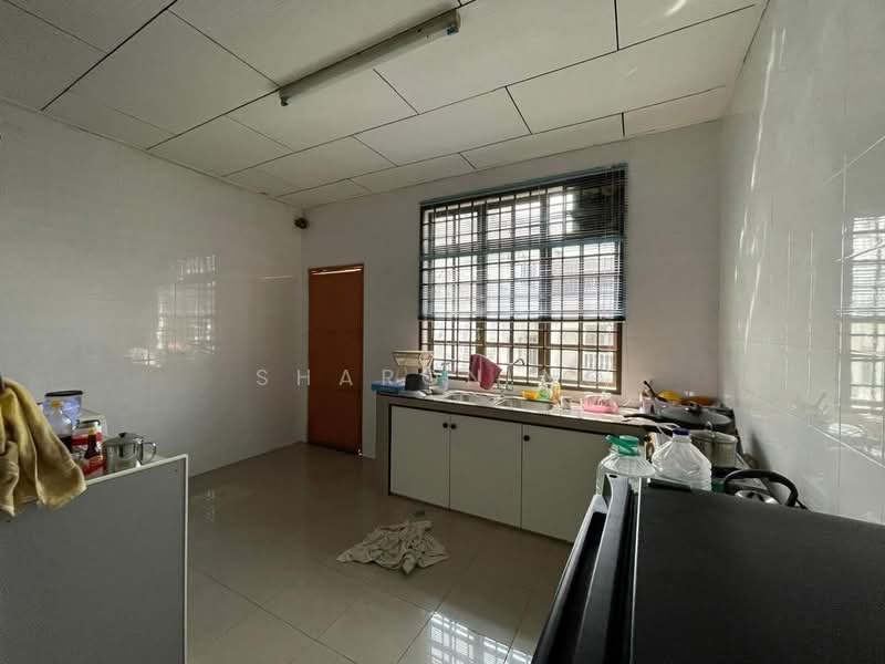 2-storey Terraced House for Sale in Taman Skudai Baru (Skudai) - Sharon Ng - Kitchen - PropertyGuru.com.my