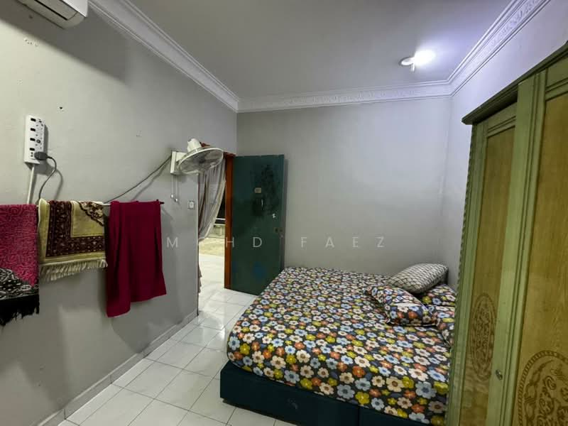 Rumah Berkembar untuk Dijual di Taman Mutiara Rini (Skudai) - Mohd Faez - Bedroom - PropertyGuru.com.my