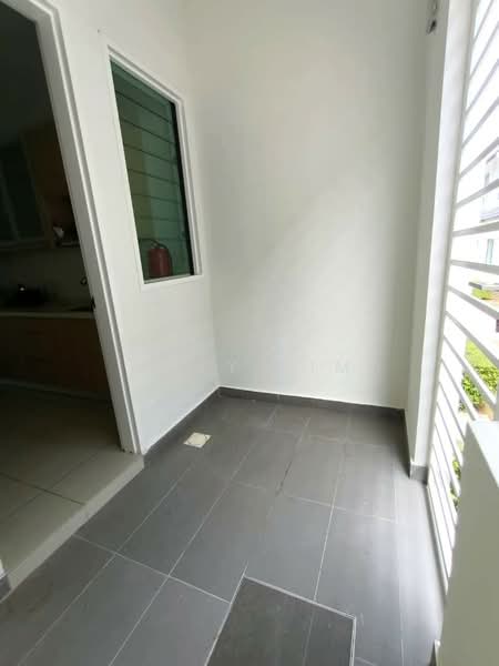 2-storey Terraced House for Sale in Semenyih (Selangor) - Joey Lim - Balcony - PropertyGuru.com.my