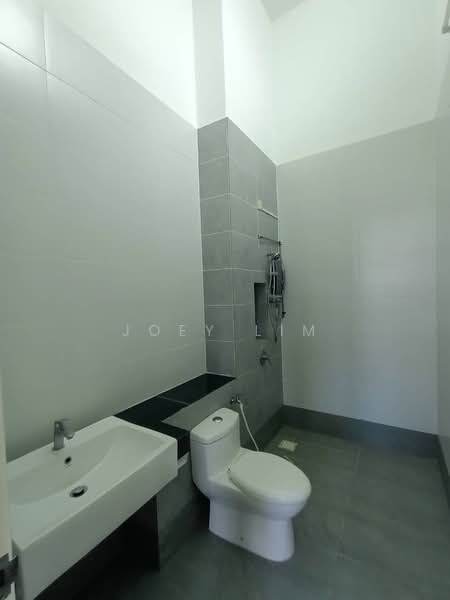 2-storey Terraced House for Sale in Semenyih (Selangor) - Joey Lim - Bathroom - PropertyGuru.com.my