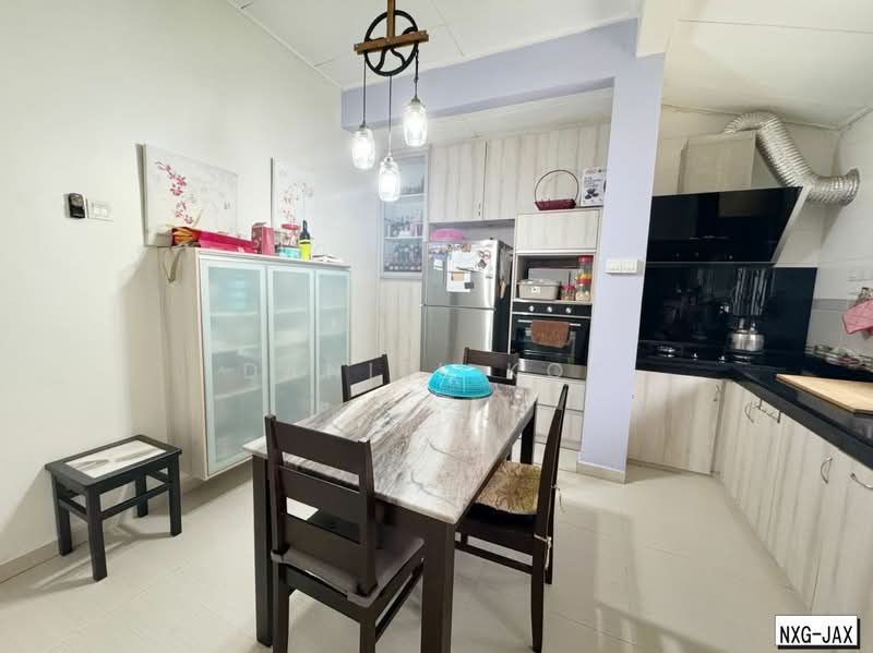 1-storey Terraced House for Sale in Bandar Bukit Raja (Klang) - Daniel Kok - Kitchen - PropertyGuru.com.my