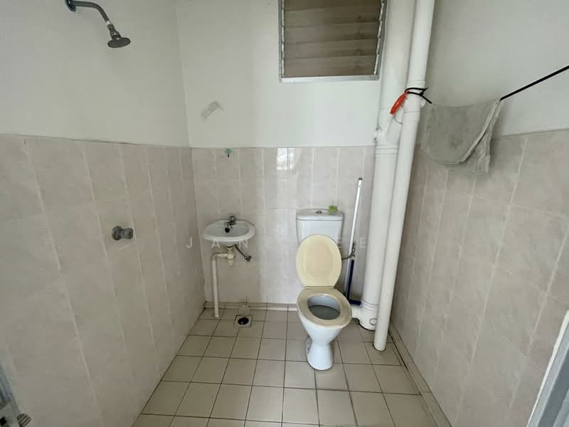 Condominium for Sale at Hillside Garden - Jane Lee - Bathroom - PropertyGuru.com.my
