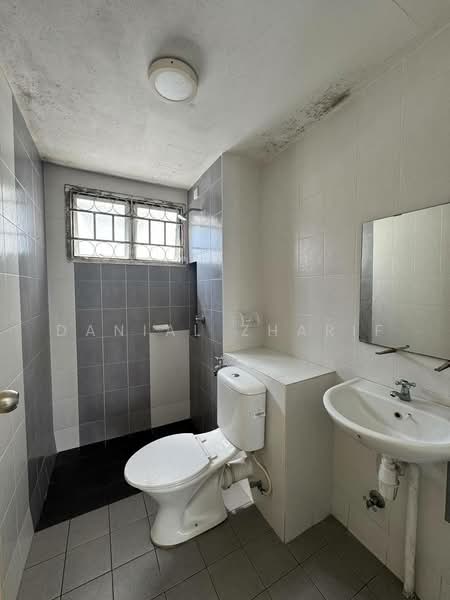 Apartment for Sale at Seri Intan Apartment - Danial Zharif - Bathroom - PropertyGuru.com.my