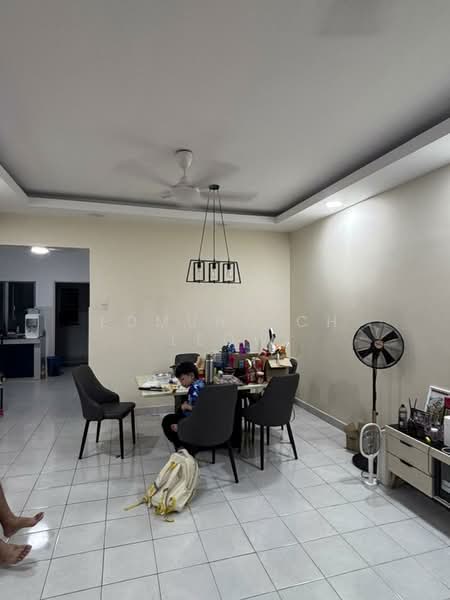 Rumah Teres 2 Tingkat untuk Dijual di Ulu Yam (Selangor) - Edmund CH Leow - Living Room - PropertyGuru.com.my