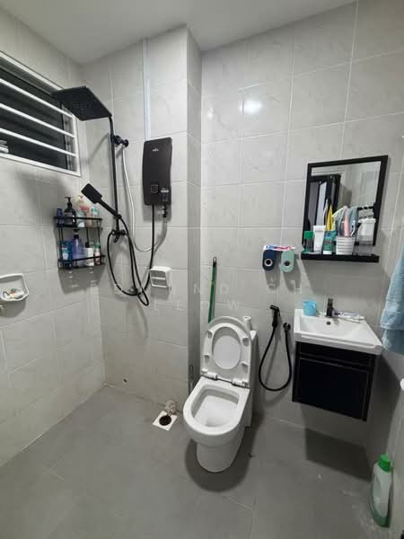 Rumah Teres 2 Tingkat untuk Dijual di Ulu Yam (Selangor) - Edmund CH Leow - Bathroom - PropertyGuru.com.my