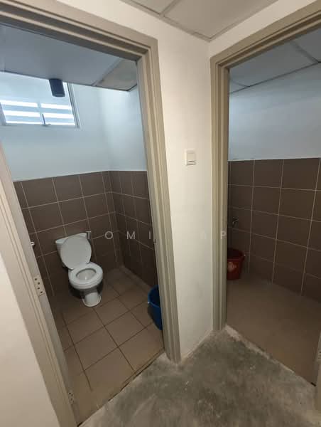 Shop / Office for Rent in Taman Adda Heights (Tebrau) - Tomi Yap - Bathroom - PropertyGuru.com.my