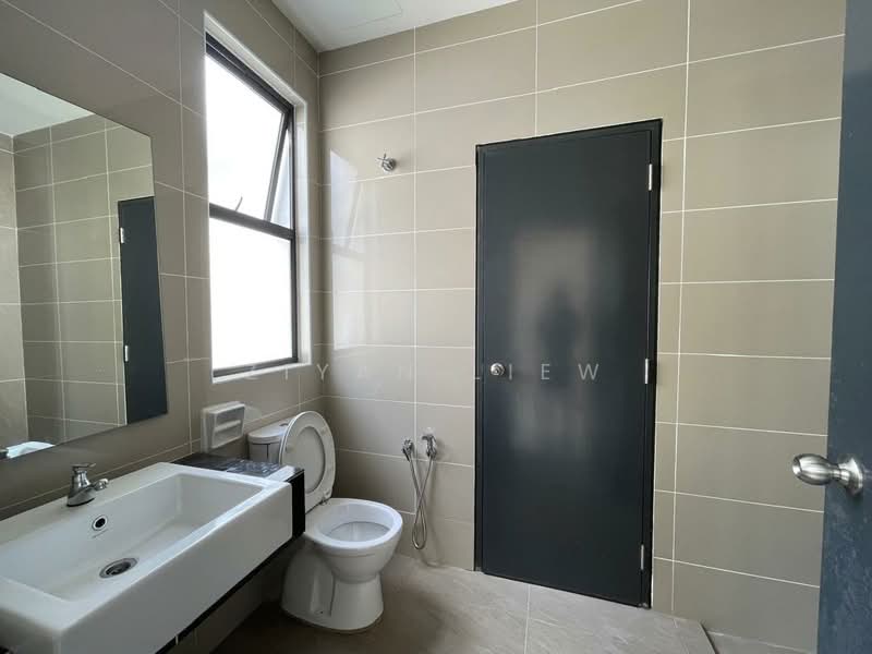 2-storey Terraced House for Sale in Taman Glenmarie (Johor Bahru) - Ziyan Liew - Bathroom - PropertyGuru.com.my