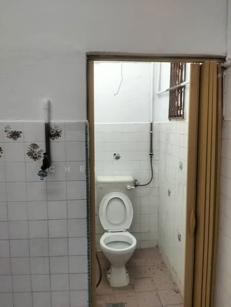 2-storey Terraced House for Sale in Taman Megah Ria (Masai) - Chris Liew - Bathroom - PropertyGuru.com.my