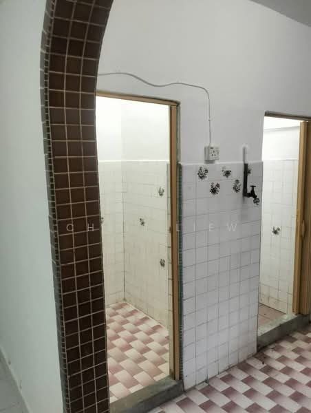 2-storey Terraced House for Sale in Taman Megah Ria (Masai) - Chris Liew - Bathroom - PropertyGuru.com.my