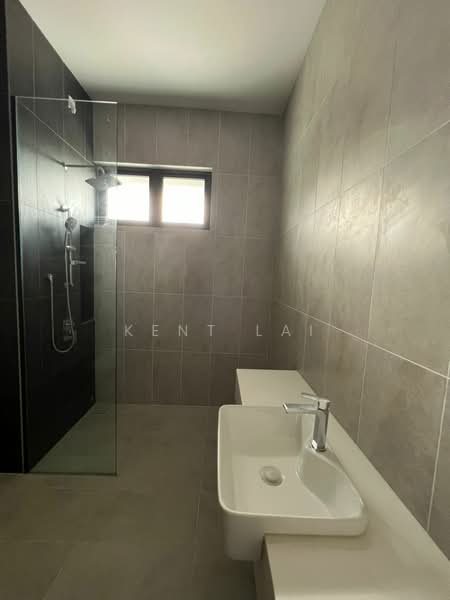 Rumah Teres 2 Tingkat untuk Dijual di Bandar Kinrara (Selangor) - Kent Lai - Bathroom - PropertyGuru.com.my