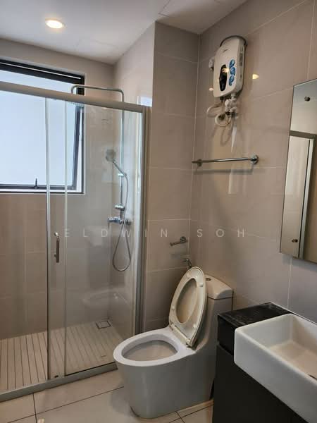 Condominium for Rent at Bay Point @ Country Garden Danga Bay - Eldwin Soh - Bathroom - PropertyGuru.com.my