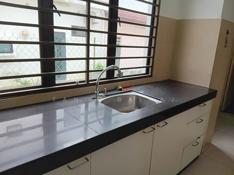2-storey Terraced House for Rent in 16 Sierra (Puchong) - Tango Balraj - Kitchen - PropertyGuru.com.my