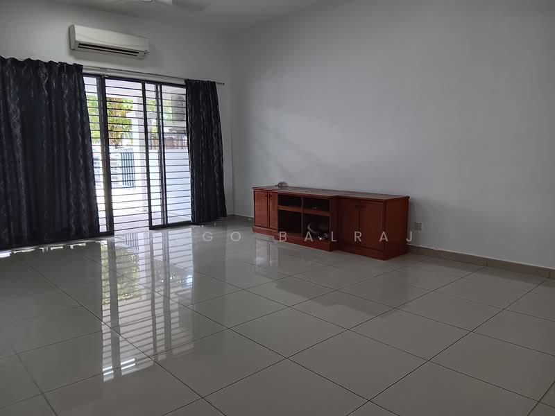 2-storey Terraced House for Rent in 16 Sierra (Puchong) - Tango Balraj - Living Room - PropertyGuru.com.my