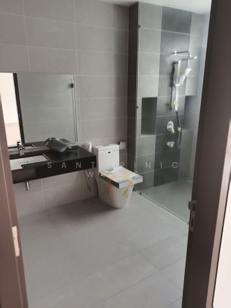 Semi-Detached House for Sale in Taman Ponderosa (Johor Bahru) - Santorinic Wang - Bathroom - PropertyGuru.com.my