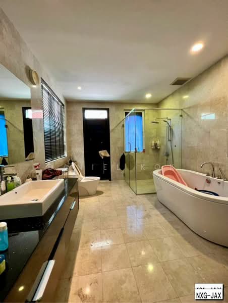 Bungalow for Sale in Setia Eco Park (Setia Alam) - Daniel Kok - Bathroom - PropertyGuru.com.my