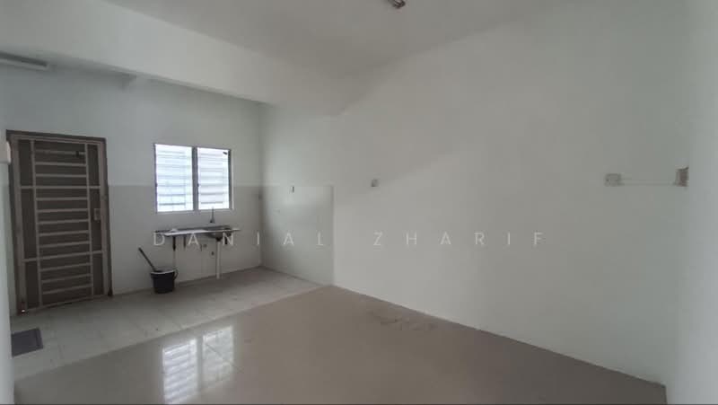 Rumah Teres 2 Tingkat untuk Dijual di Bandar Cassia (Batu Kawan) - Danial Zharif - Kitchen - PropertyGuru.com.my